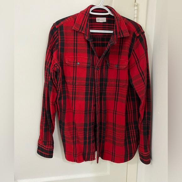 Red and black GAP Plaid - Picture 4 of 4